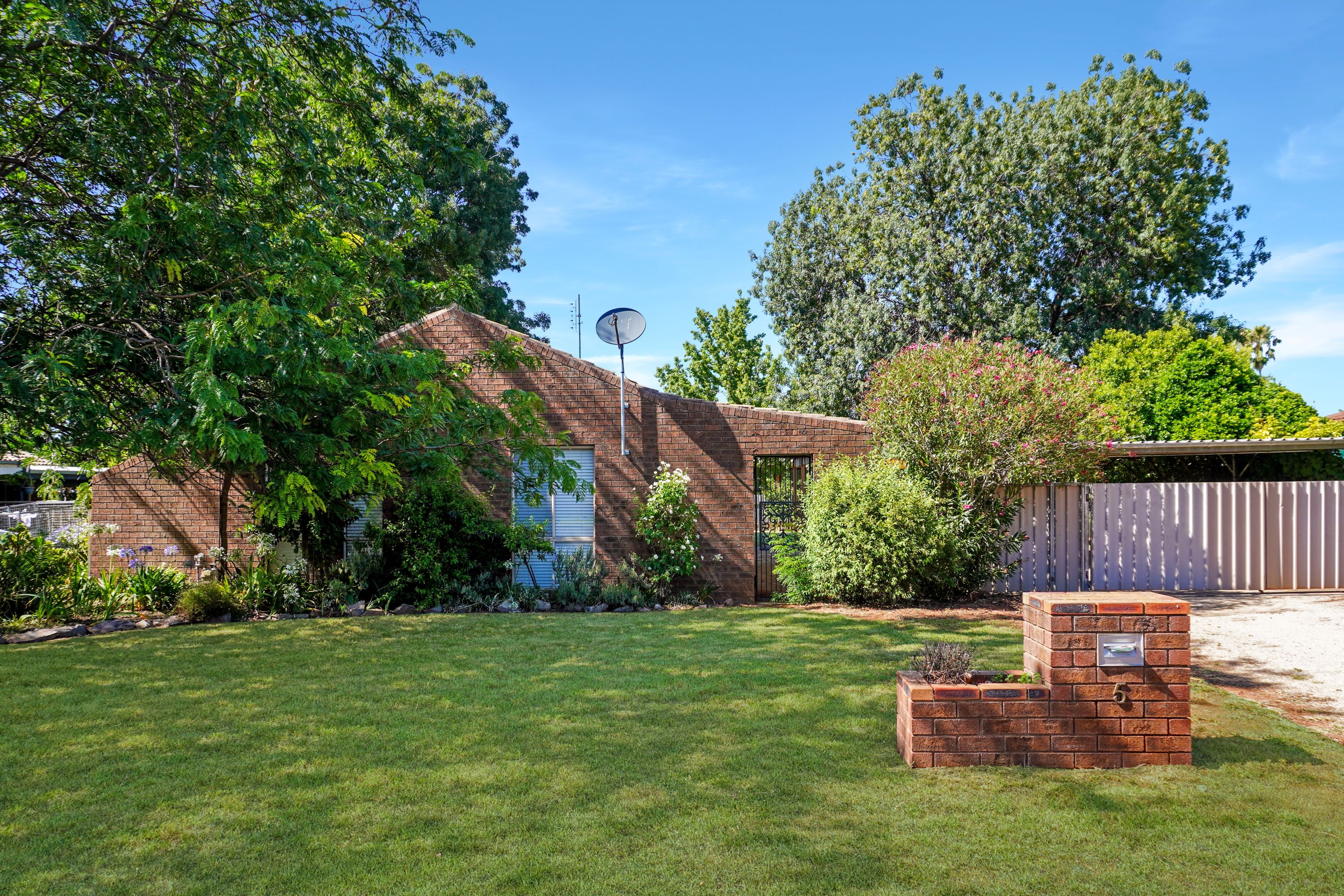 5 Thames Street, FORBES NSW 2871