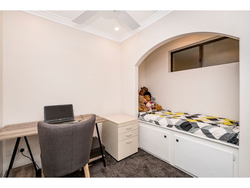 3A Charing Crescent Marangaroo WA 6064