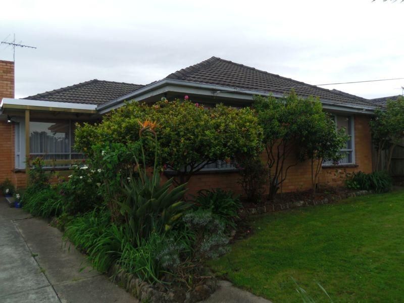 11 Taylor Avenue, BURWOOD EAST VIC 3151