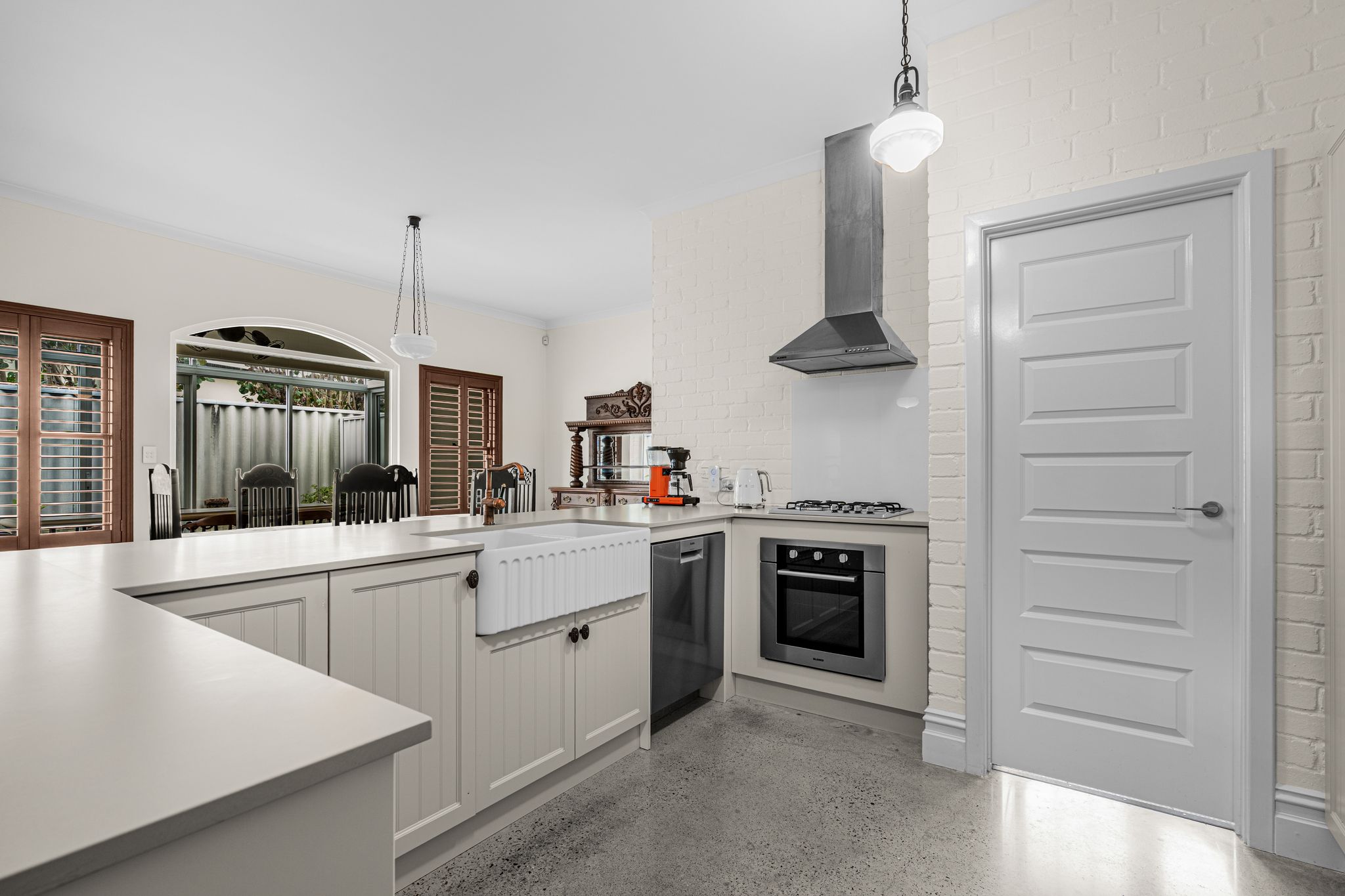 24 Leonora St Como WA 6152