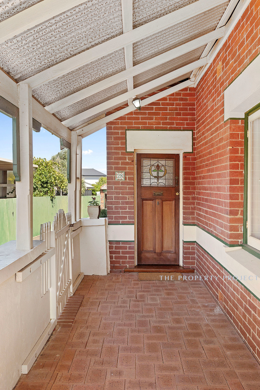 28 Leonard Street Victoria Park WA 6100