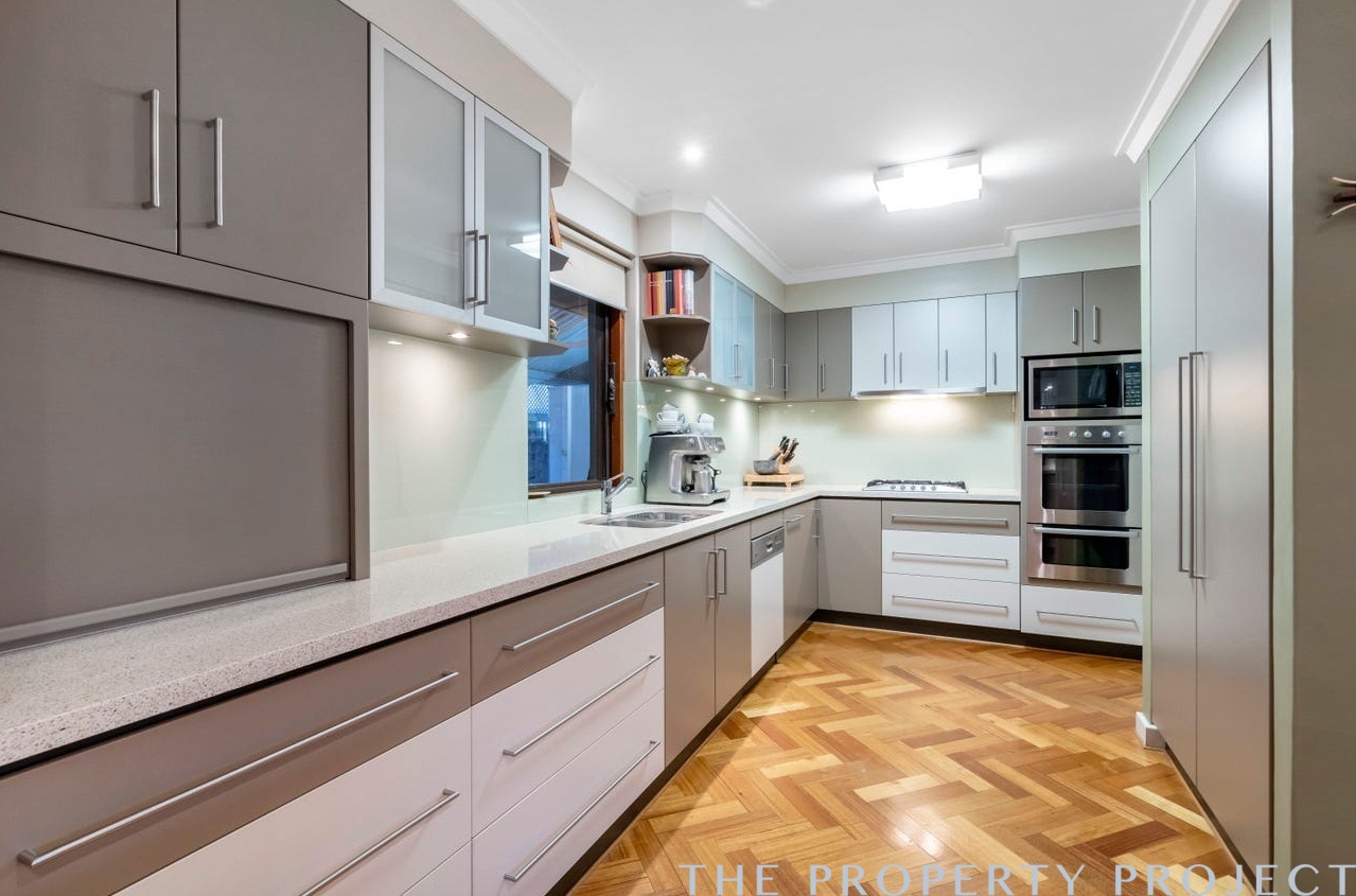 16 Vernon Street Trigg WA 6029