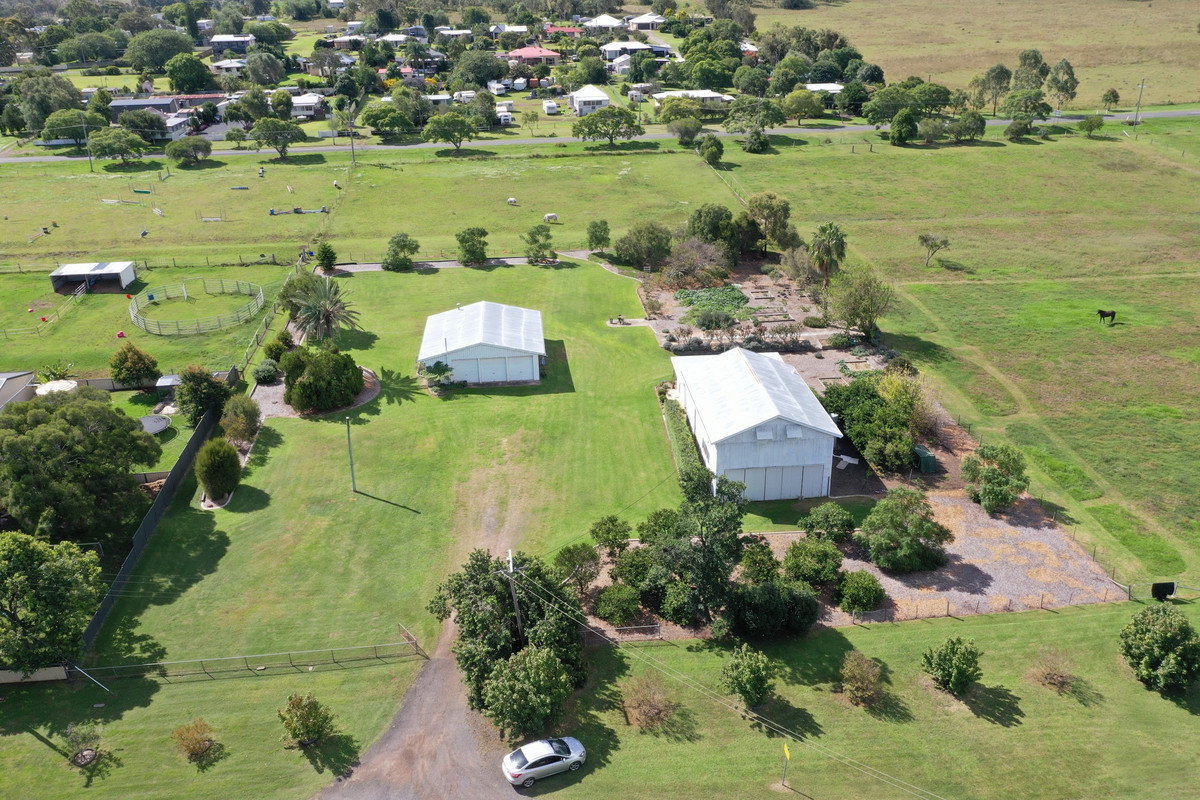 15 Albert Street, GOOMBUNGEE QLD 4354