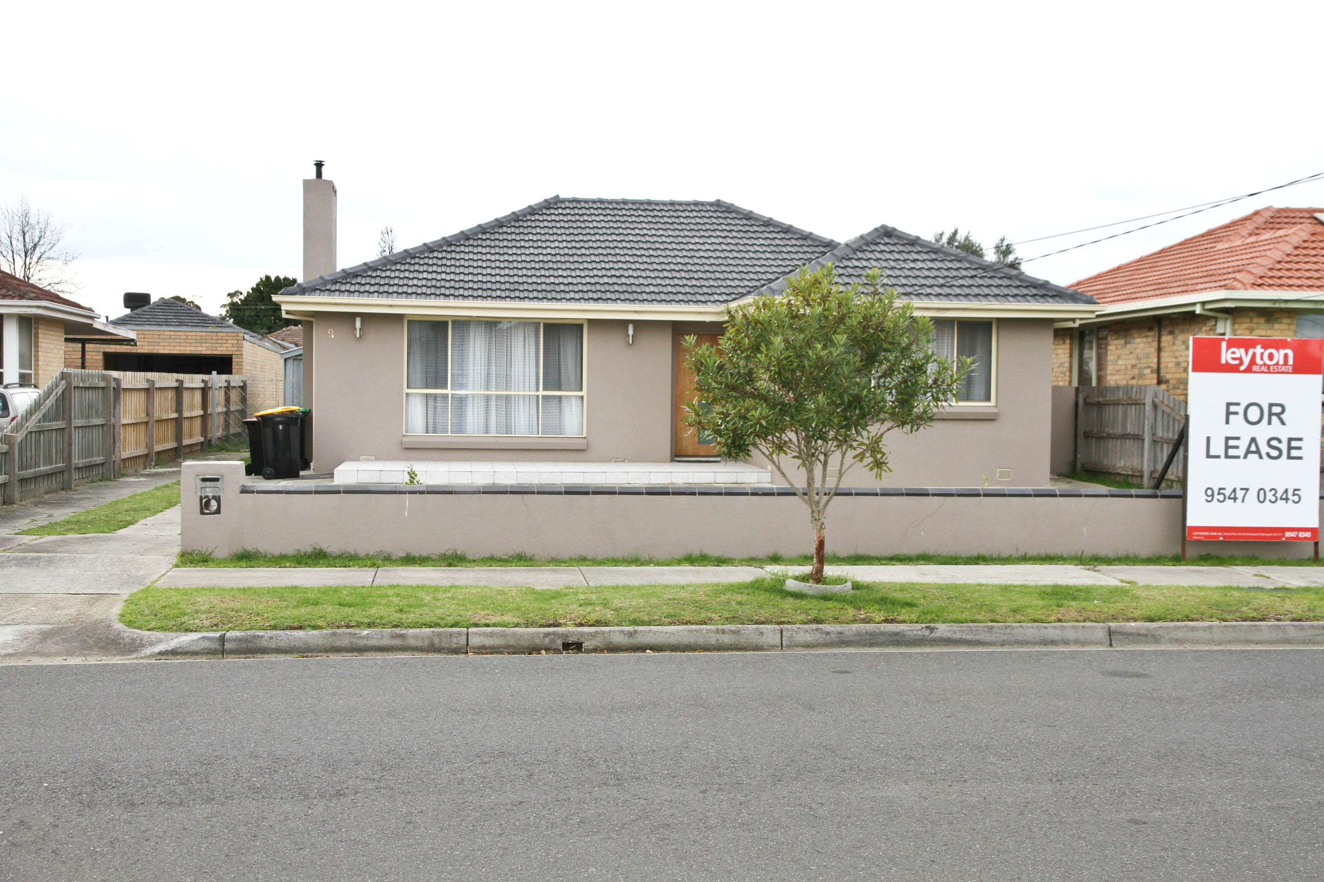 9 Charles Avenue, SPRINGVALE VIC 3171