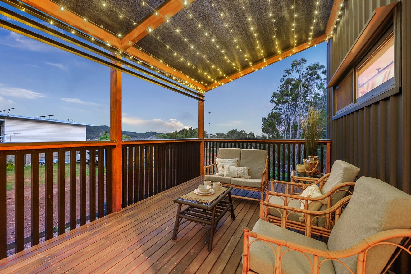 2 / 80 Falconhurst Road, RUSSELL ISLAND QLD 4184