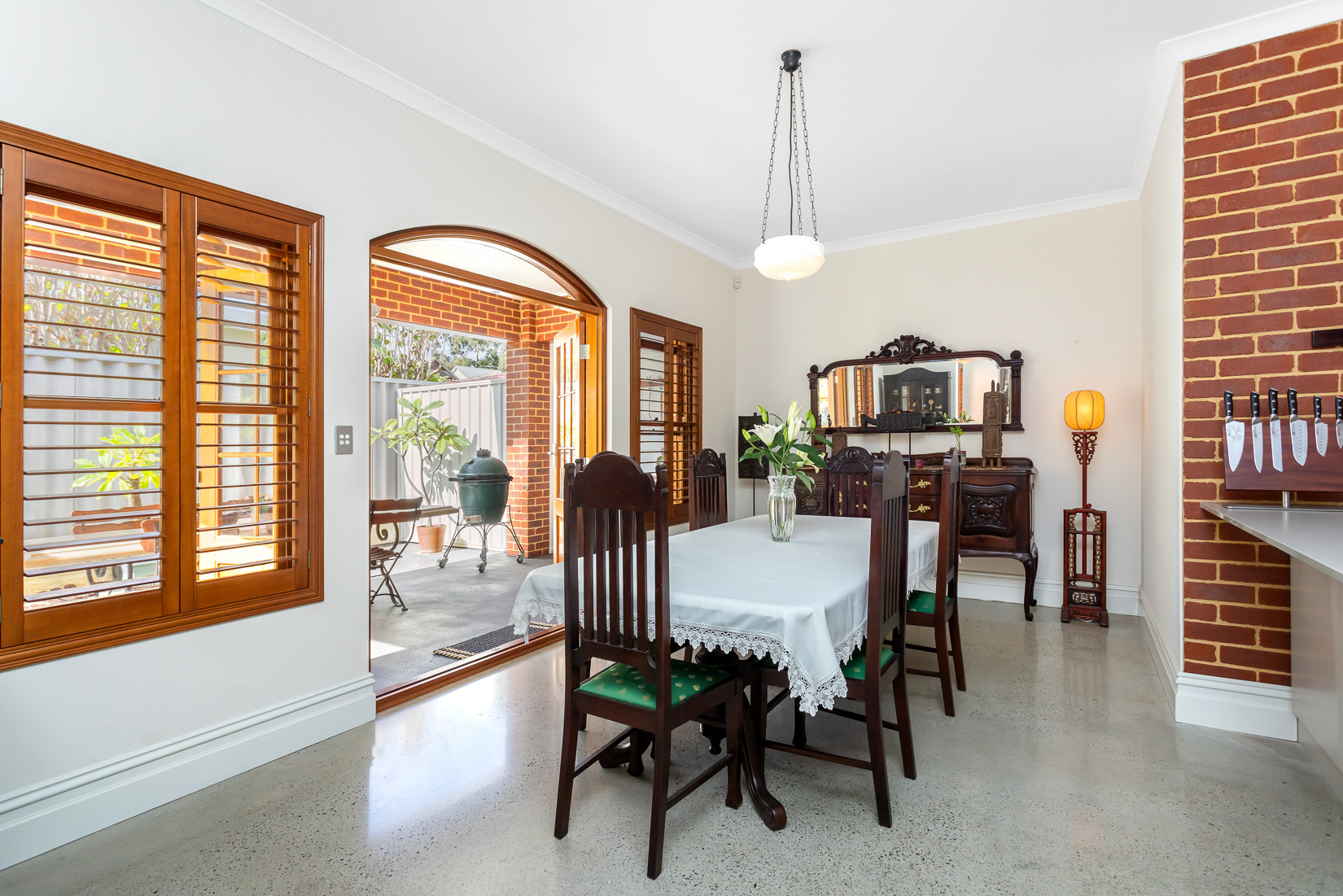 24 Leonora St Como WA 6152