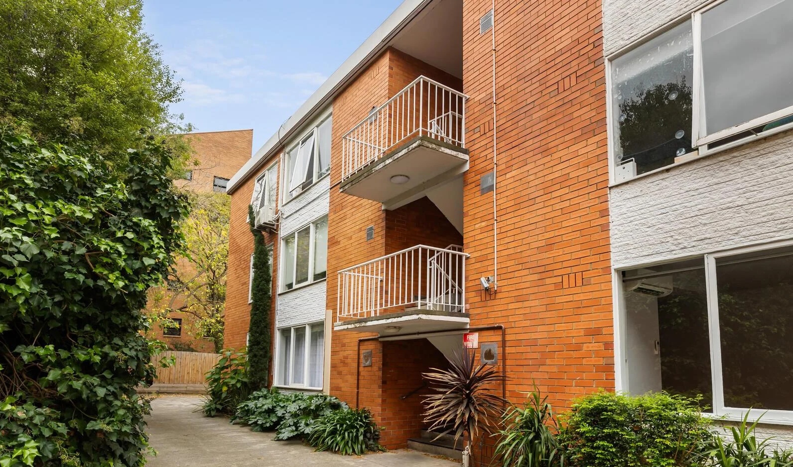 1 / 5 Mcgrath Court, RICHMOND VIC 3121