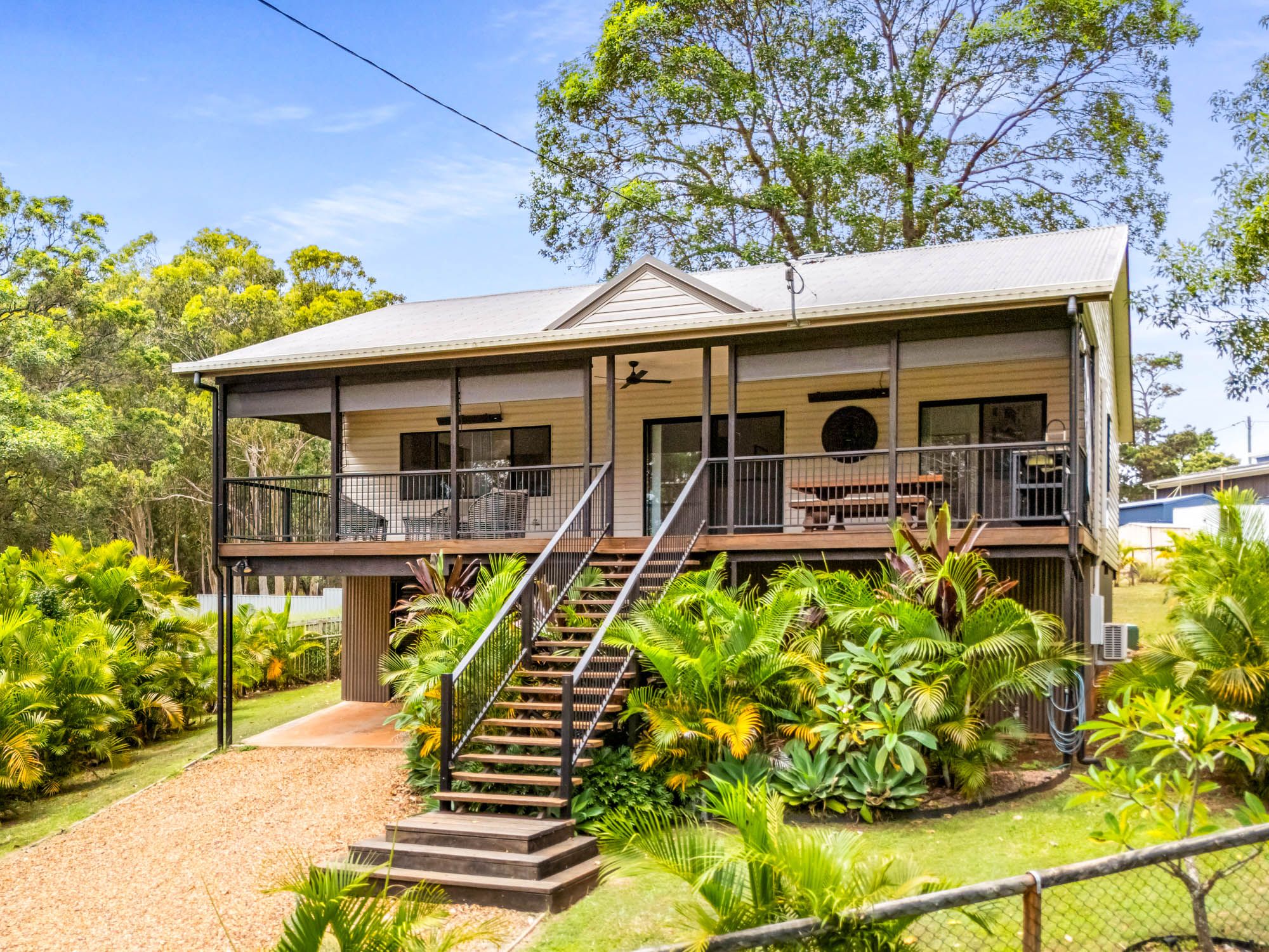 4 Autumn Court, RUSSELL ISLAND QLD 4184