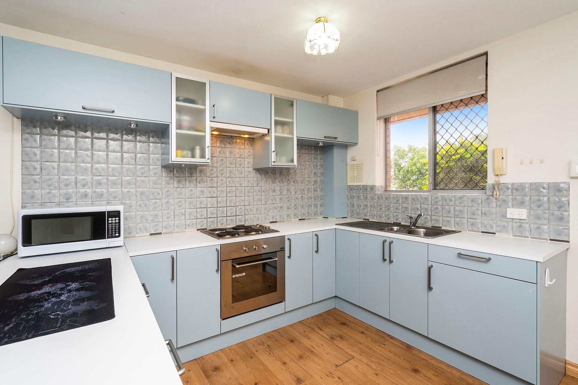 12 / 6 Hampton Street, BURSWOOD WA 6100