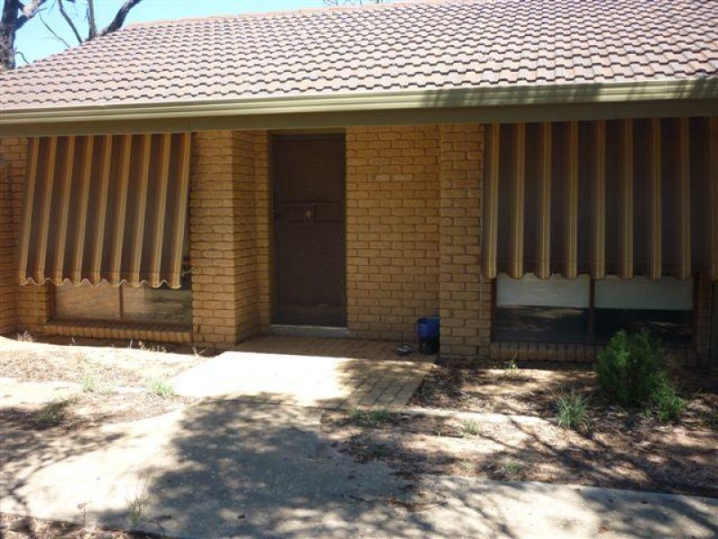 4 / 2 Sanders street, RAINBOW VIC 3424