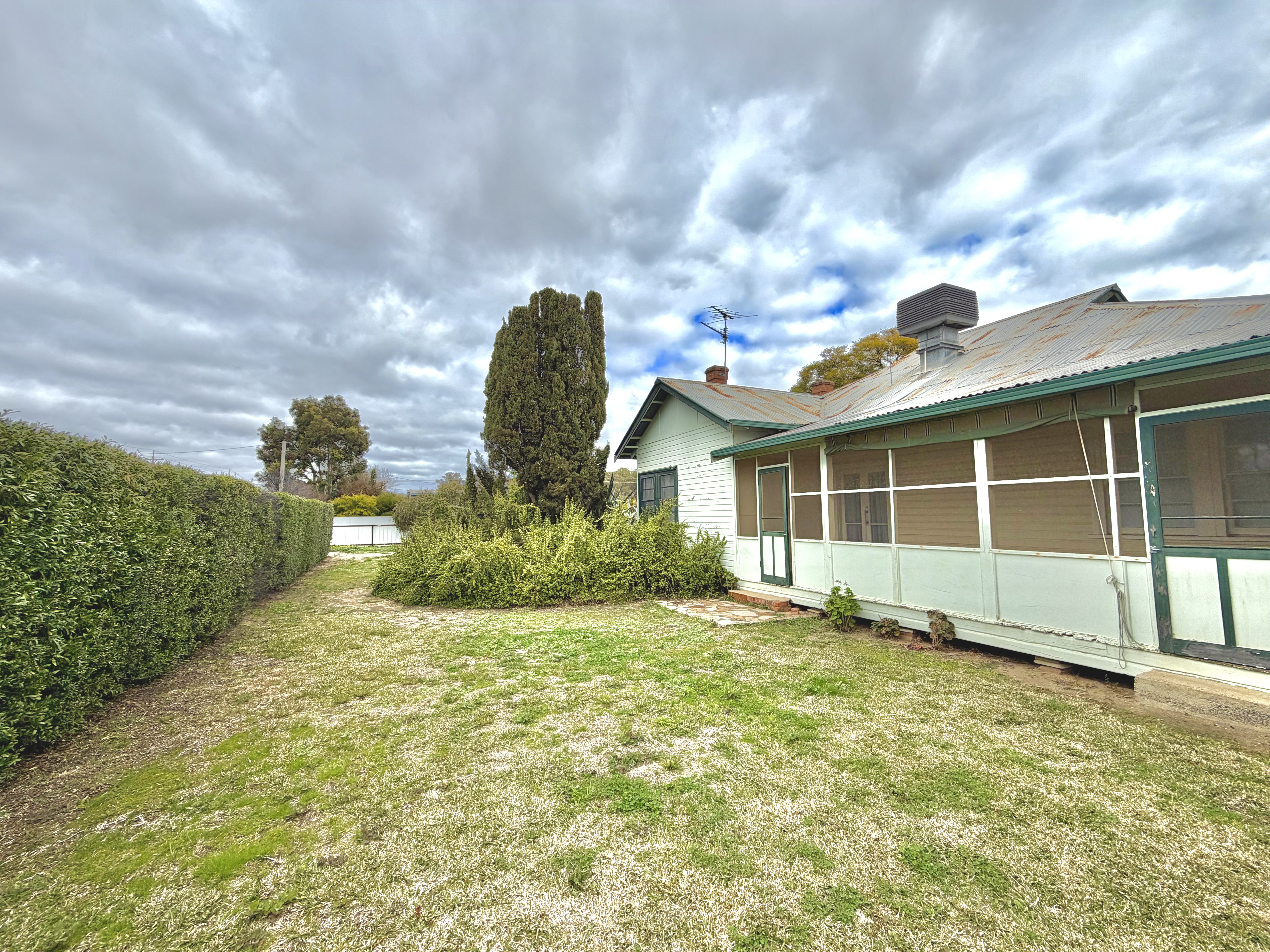 170 Hatty Street, HAY NSW 2711