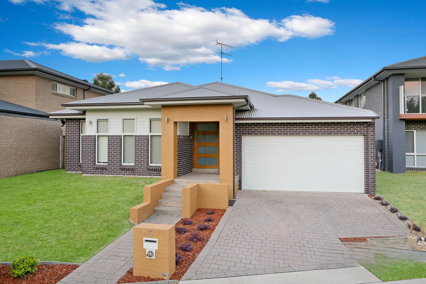 5 Salerno Way, BEAUMONT HILLS NSW 2155