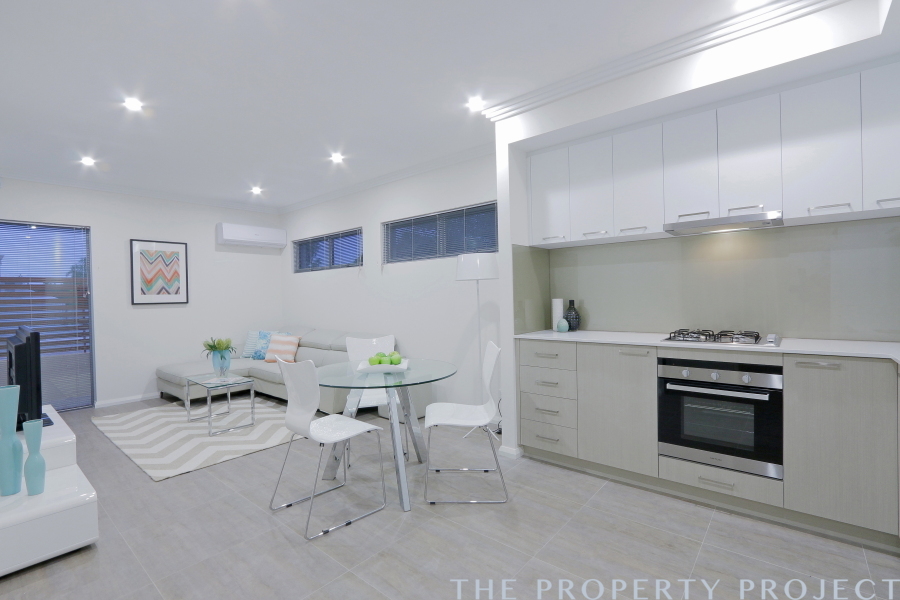 4 190 Ravenswood Drive Nollamara WA 6061