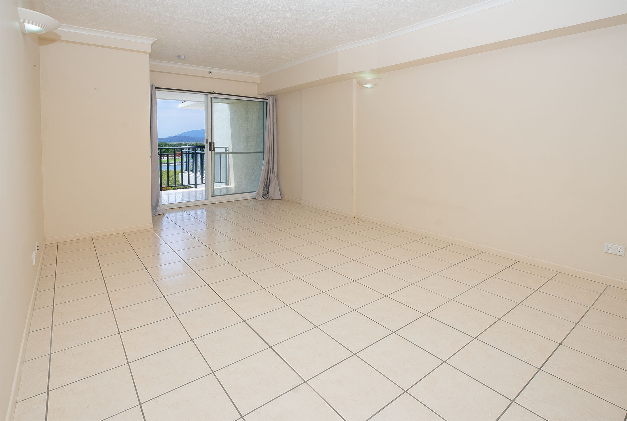 9 / 86-124 Ogden St, TOWNSVILLE CITY QLD 4810