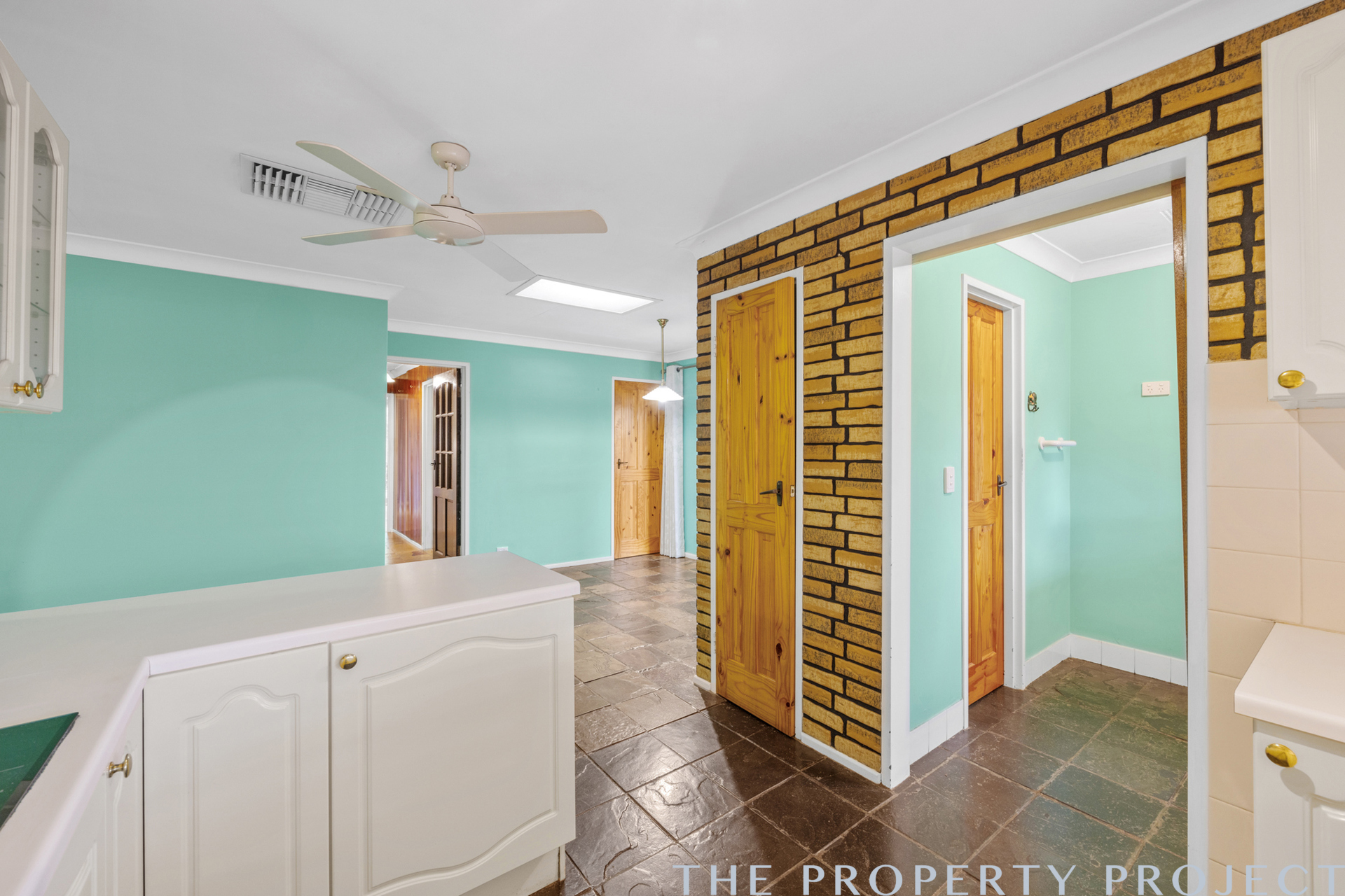 214 Blackadder Road Swan View WA 6056