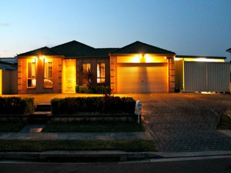 20 Englorie Park Dr, GLEN ALPINE NSW 2560