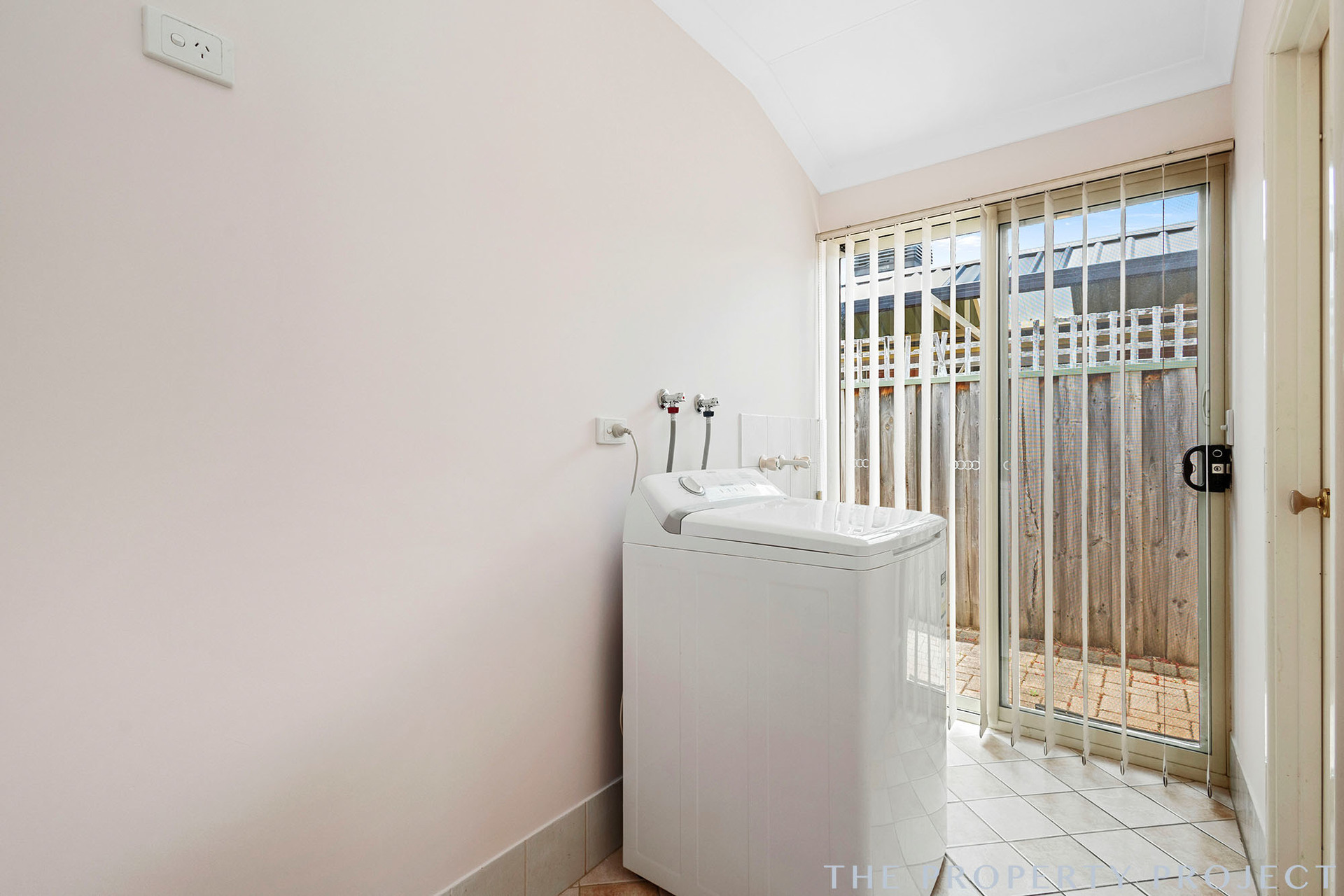 54 Woodhouse Circuit Canning Vale WA 6155