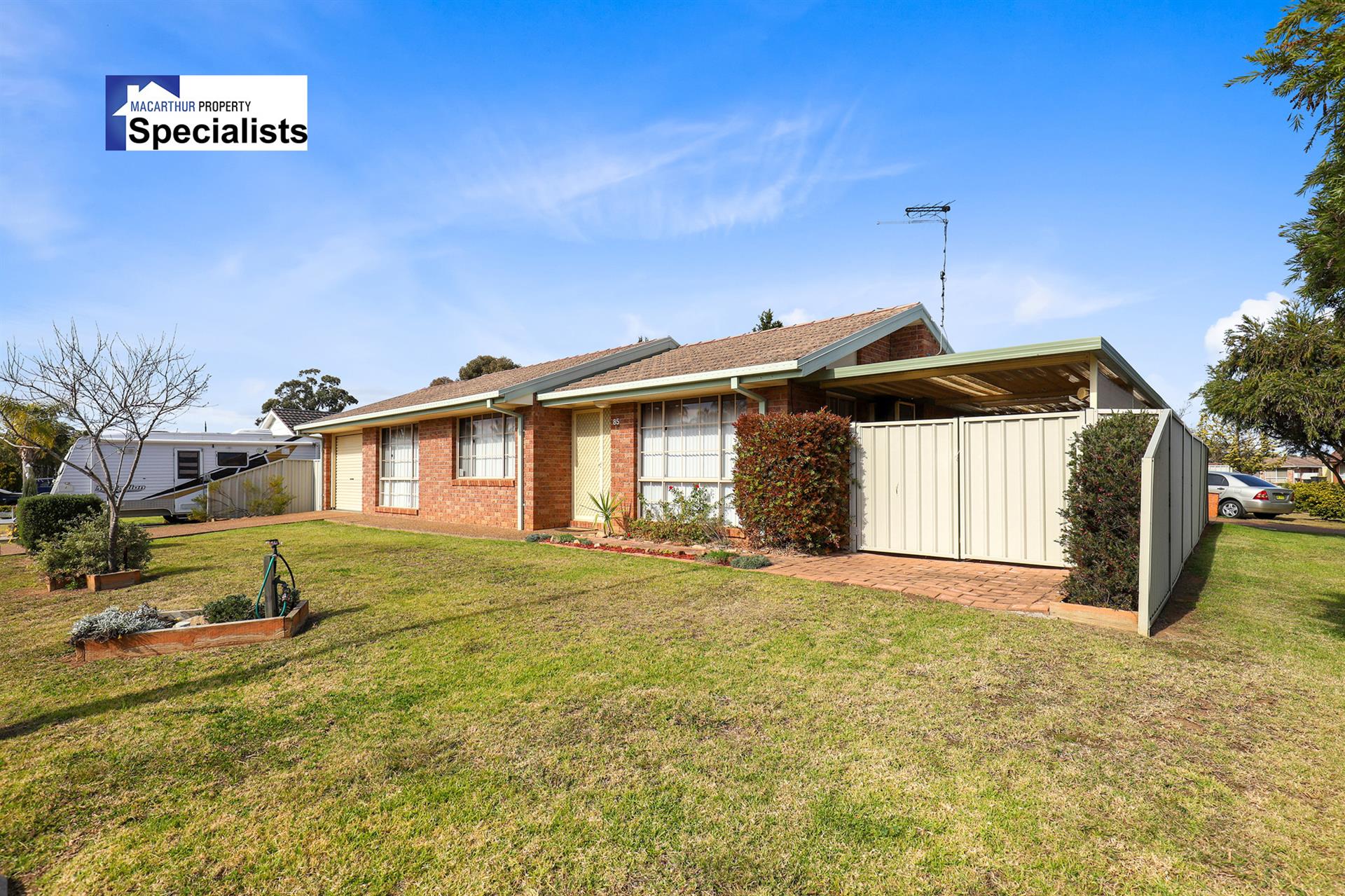 85 Hamlet Crescent, ROSEMEADOW NSW 2560