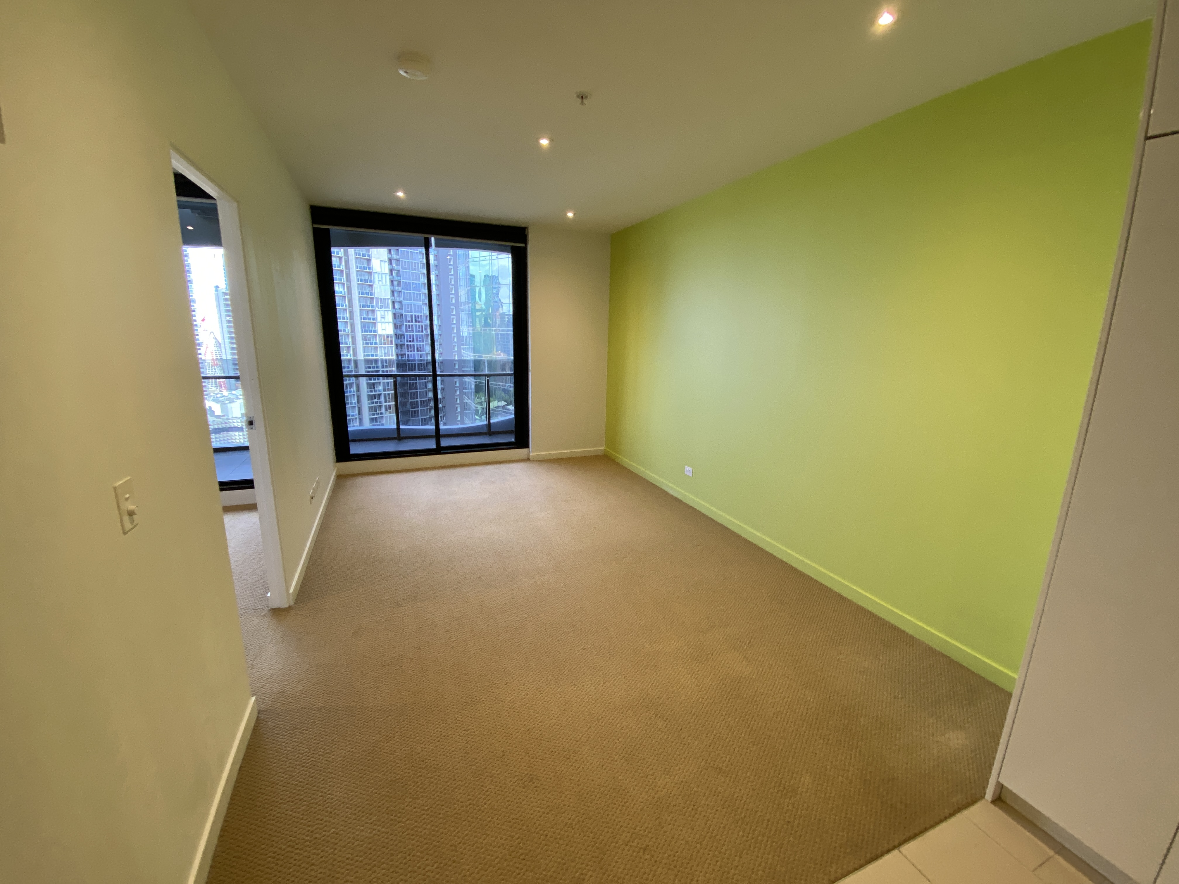 2214 / 551 Swanston Street, CARLTON VIC 3053