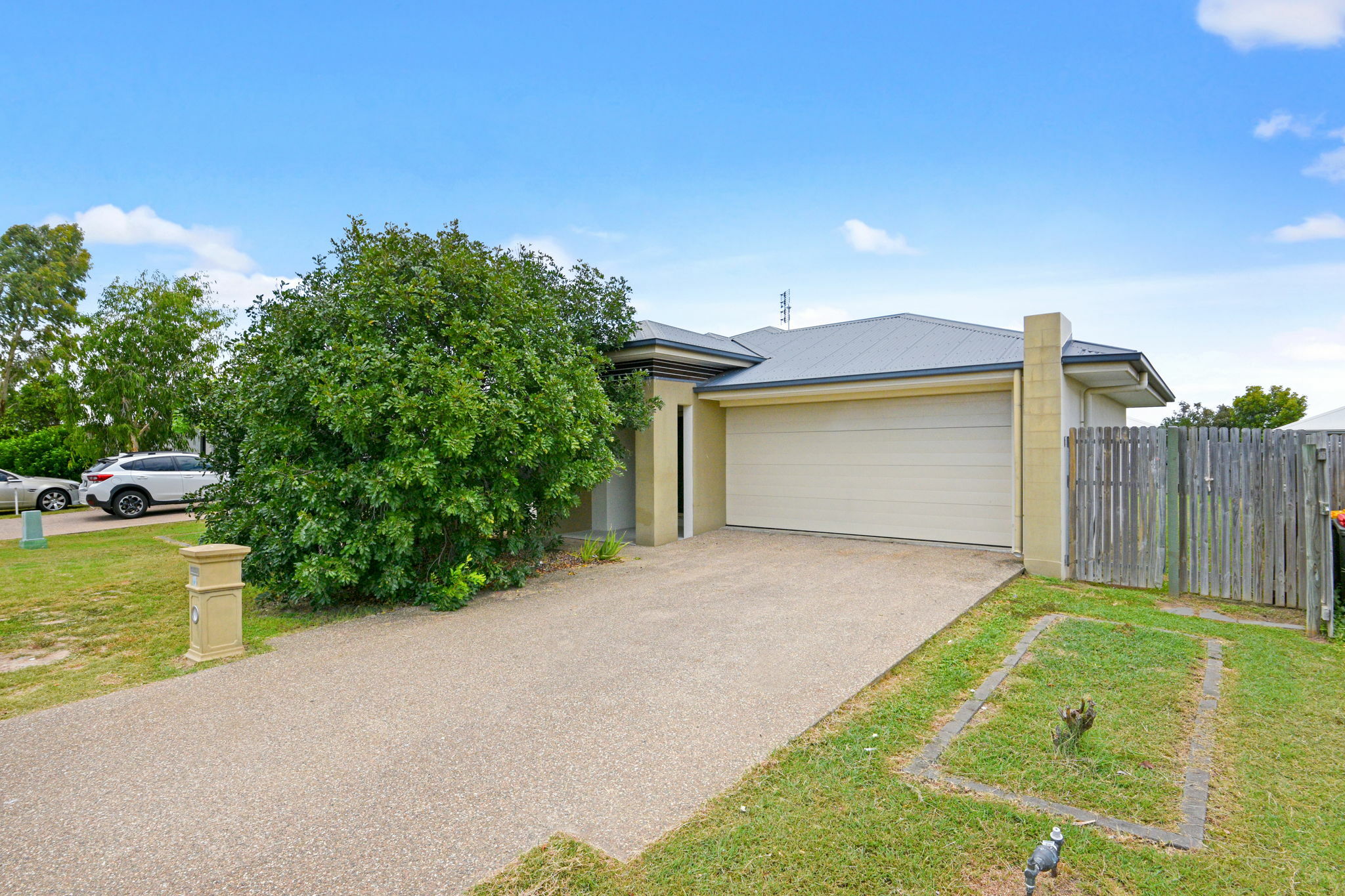 44 Hollanders Cres, KELSO QLD 4815