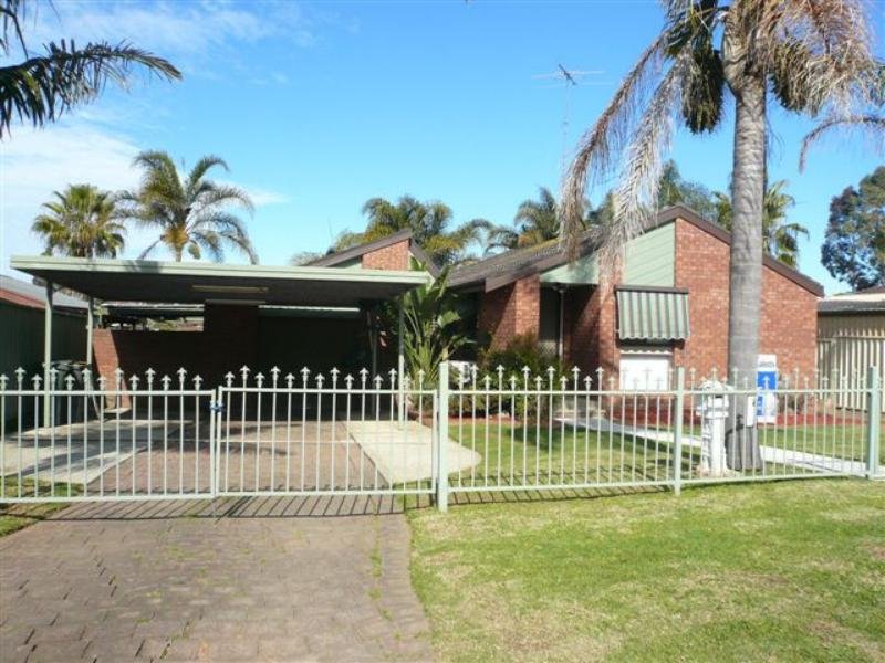 15 Desdemona St, ROSEMEADOW NSW 2560