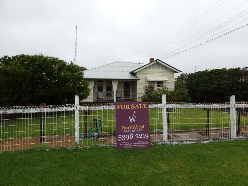 17 DUNCAN STREET, BIRCHIP VIC 3483