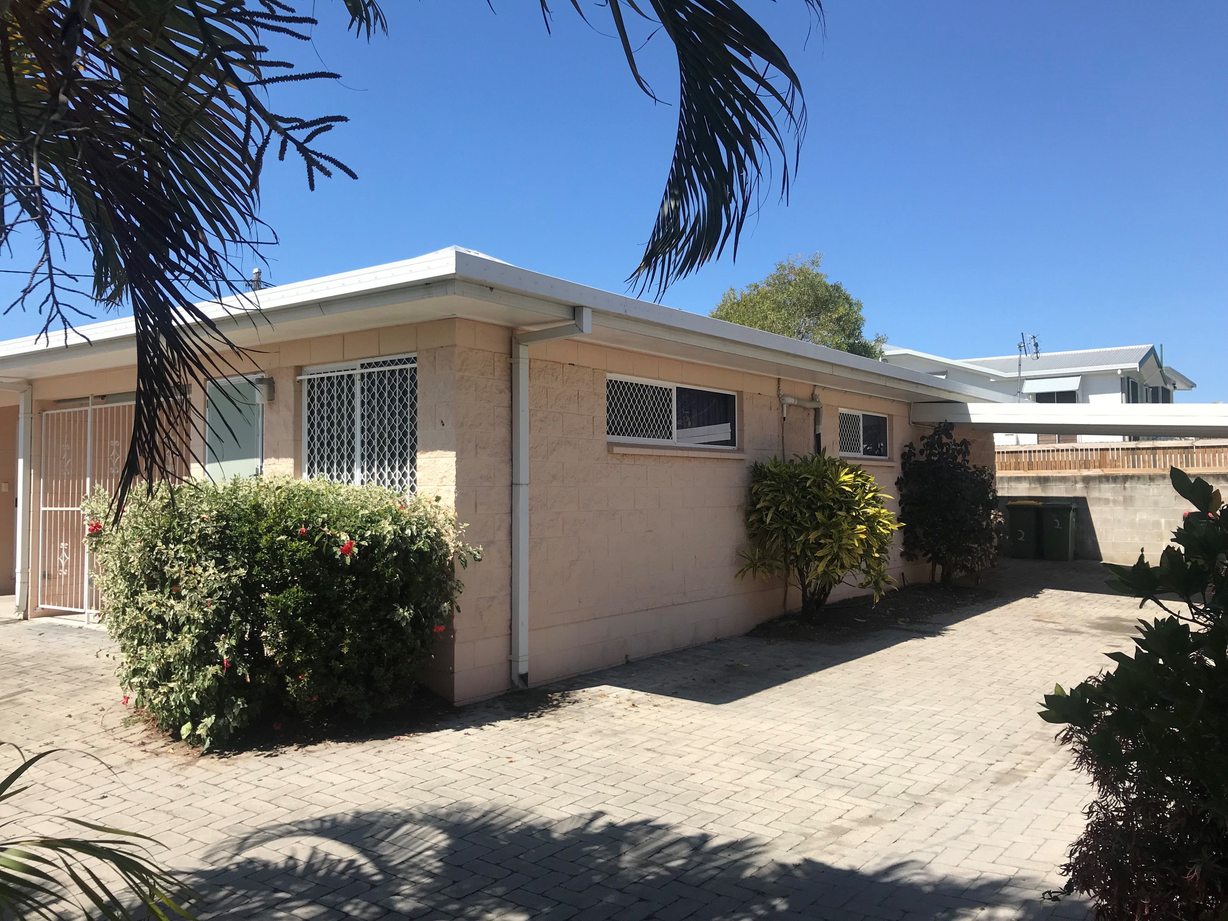 Unit 2 / 42 Surrey St, HYDE PARK QLD 4812