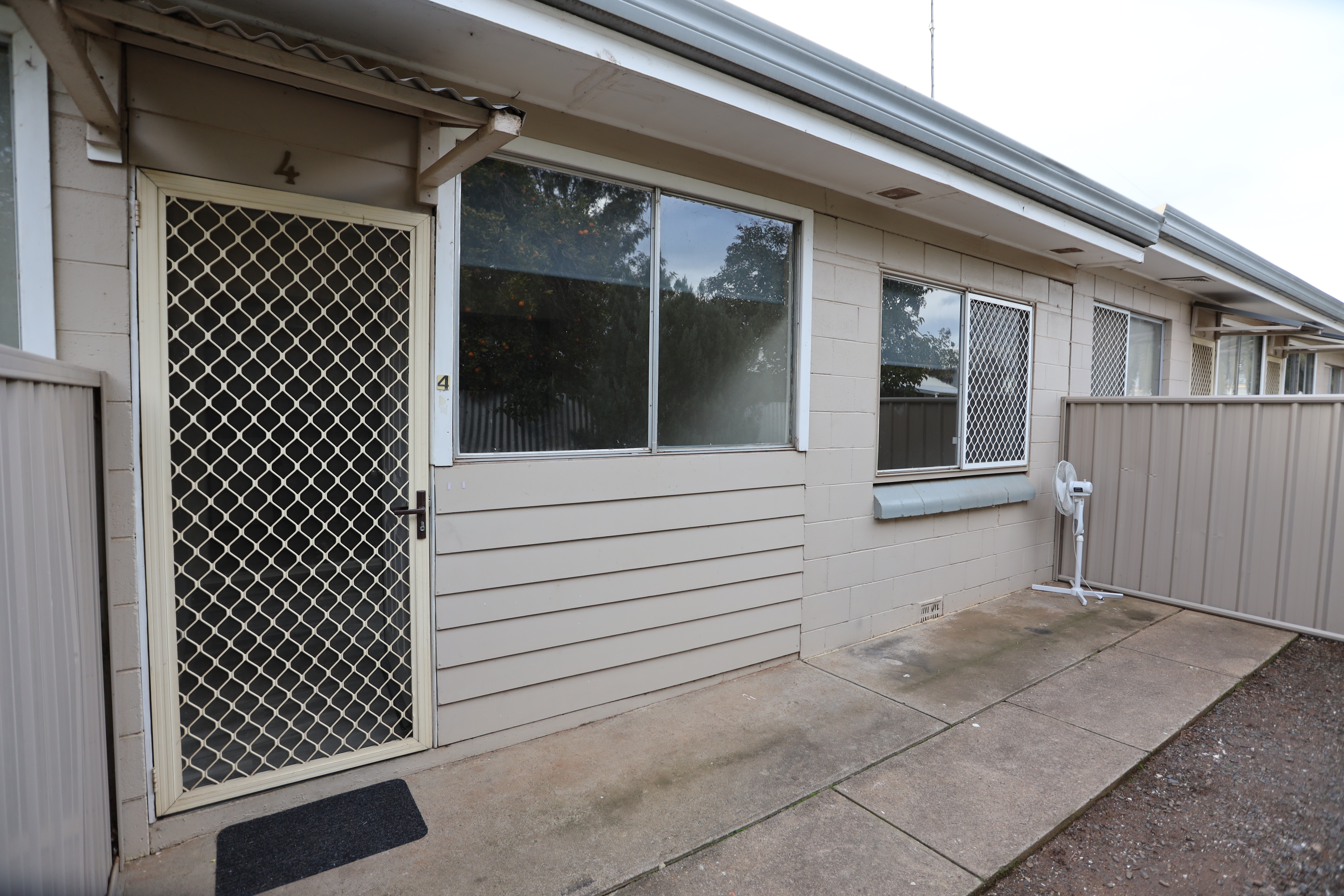 4 / 89 Farnell Street, FORBES NSW 2871