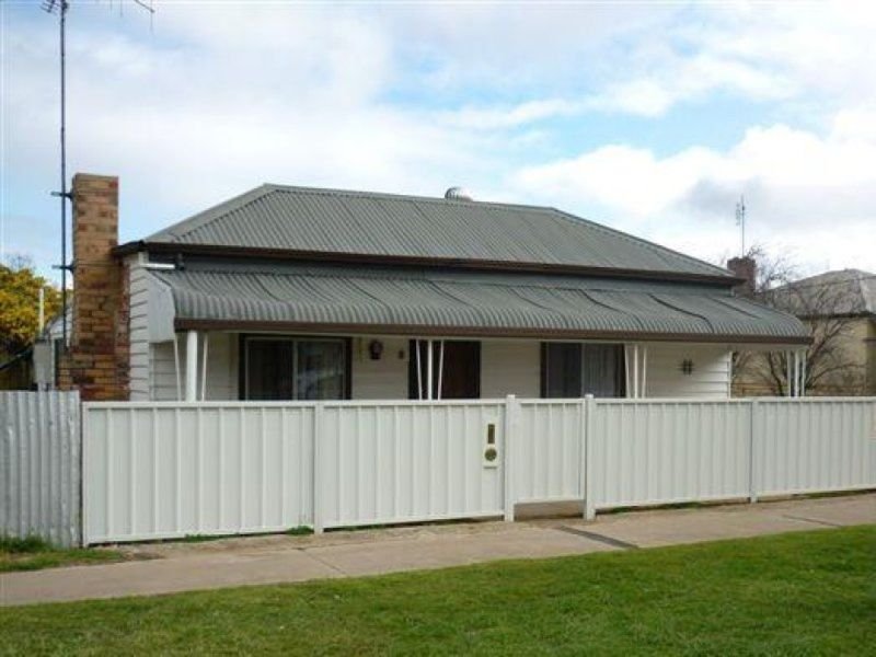 11 Victoria Street, DIMBOOLA VIC 3414