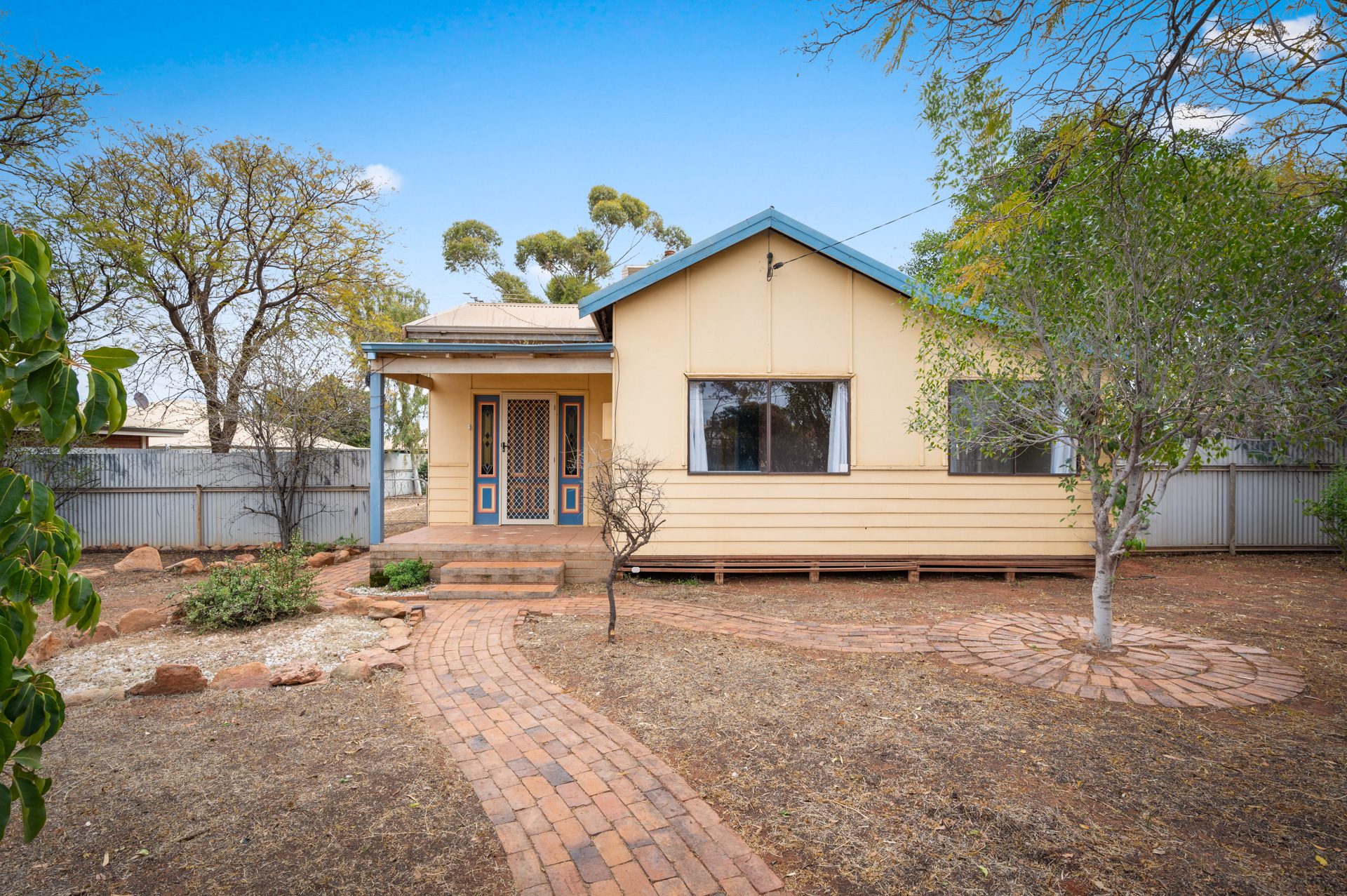 32 Harvey Street, SOUTH KALGOORLIE WA 6430