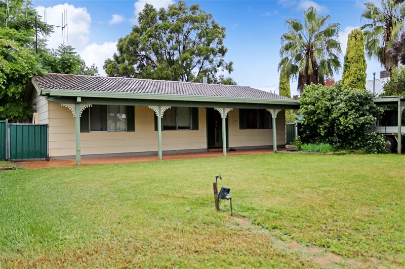 24 Wambat Street, FORBES NSW 2871