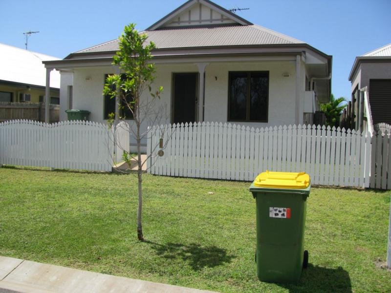 222 Freshwater Drive, DOUGLAS QLD 4814