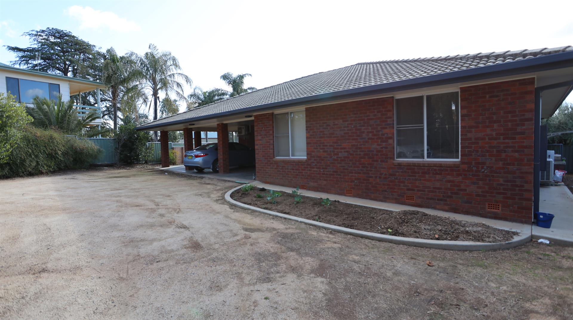 2 / 5 Willis Place, FORBES NSW 2871