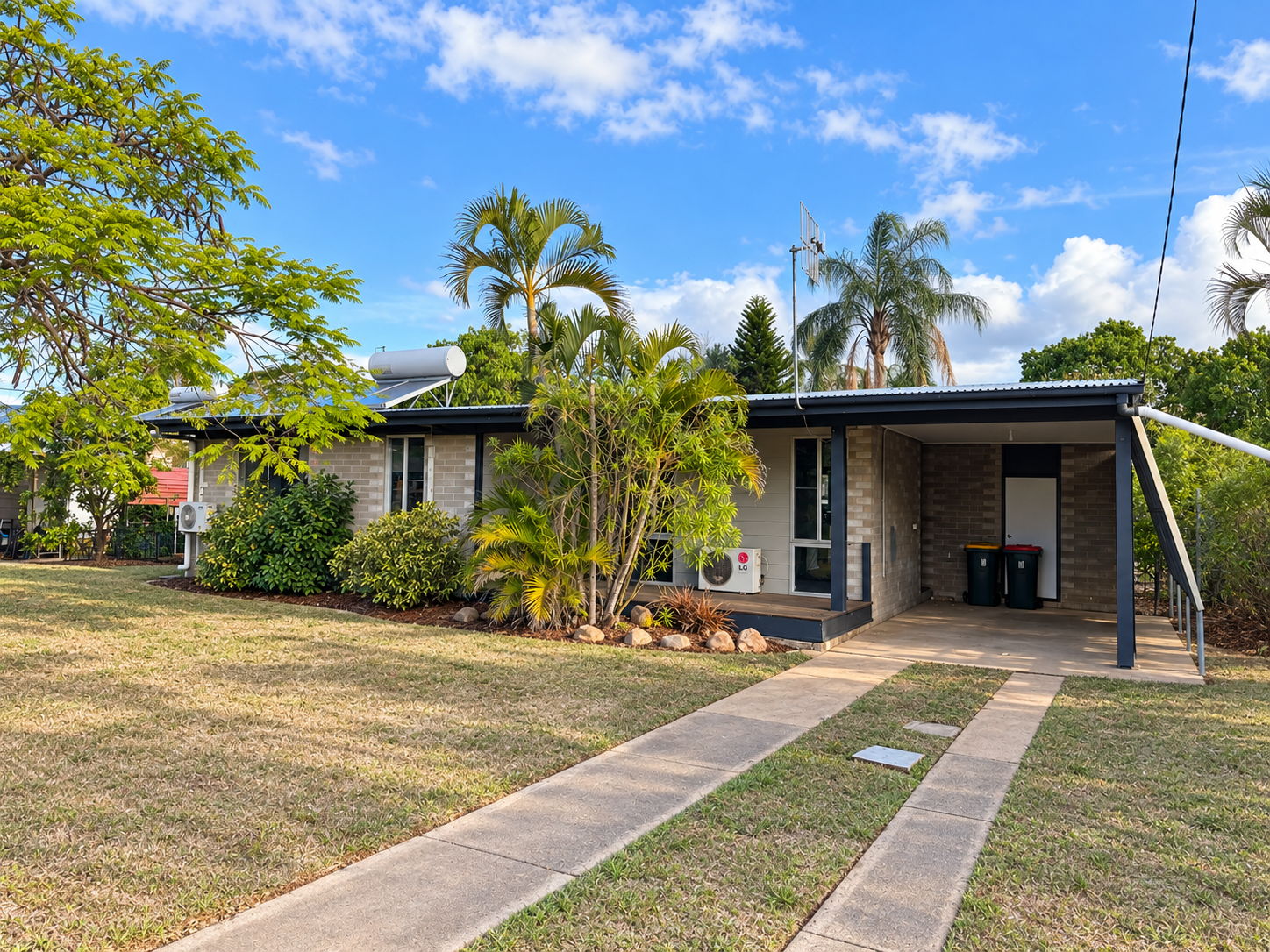 3 Cook Cres, DYSART QLD 4745