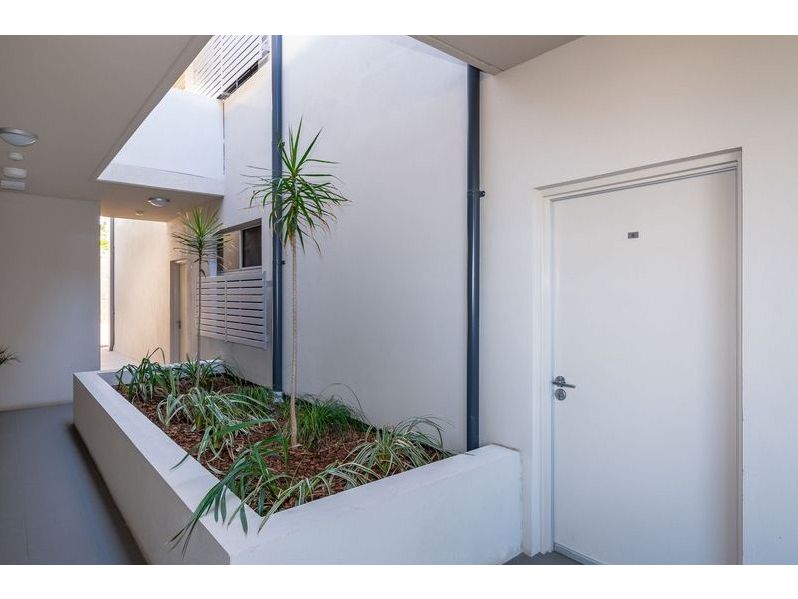 8 14 Lennard Street Marmion WA 6020