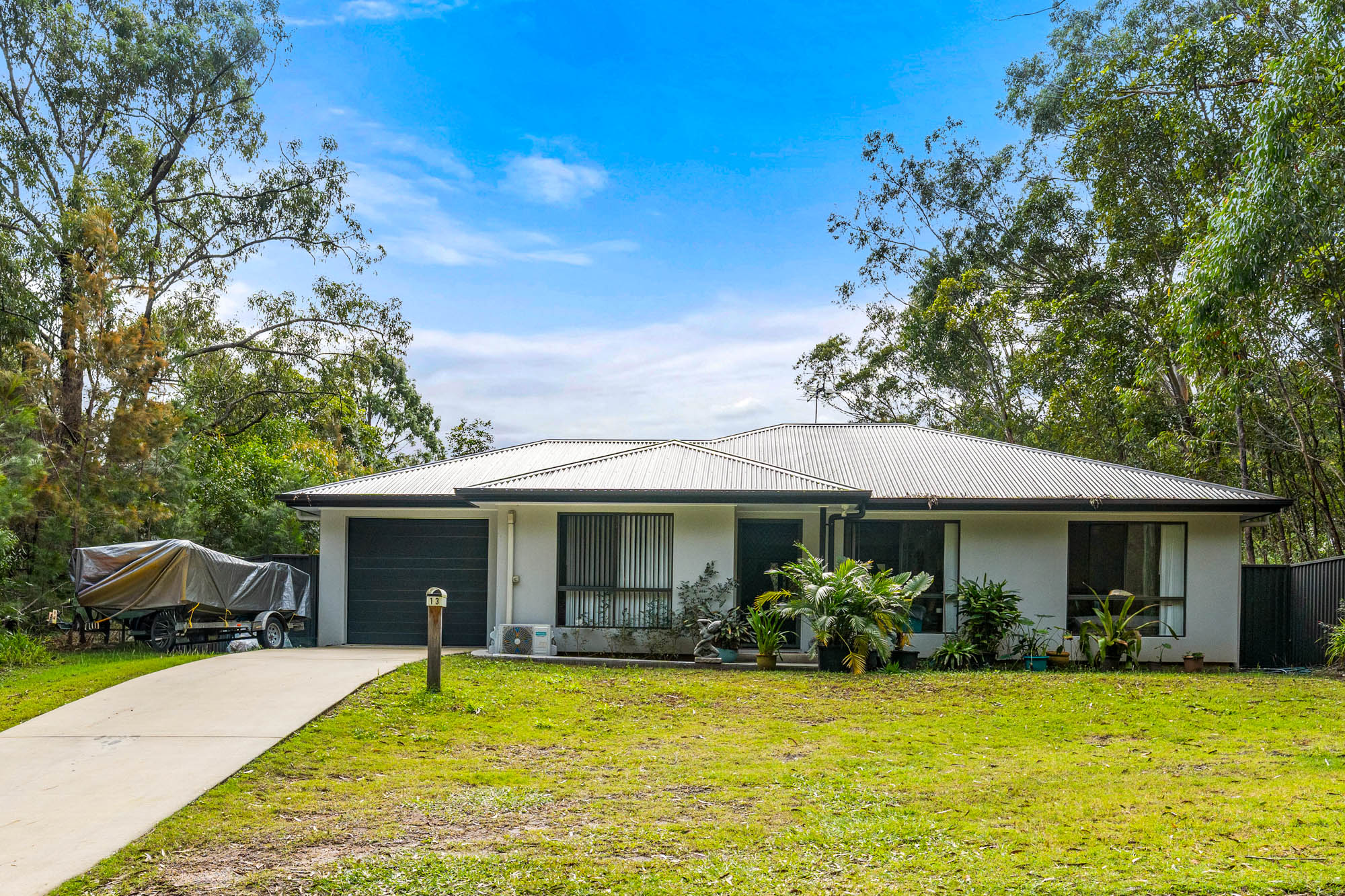 13 Hume St, RUSSELL ISLAND QLD 4184