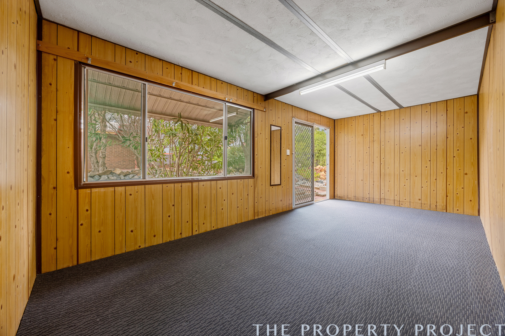 214 Blackadder Road Swan View WA 6056