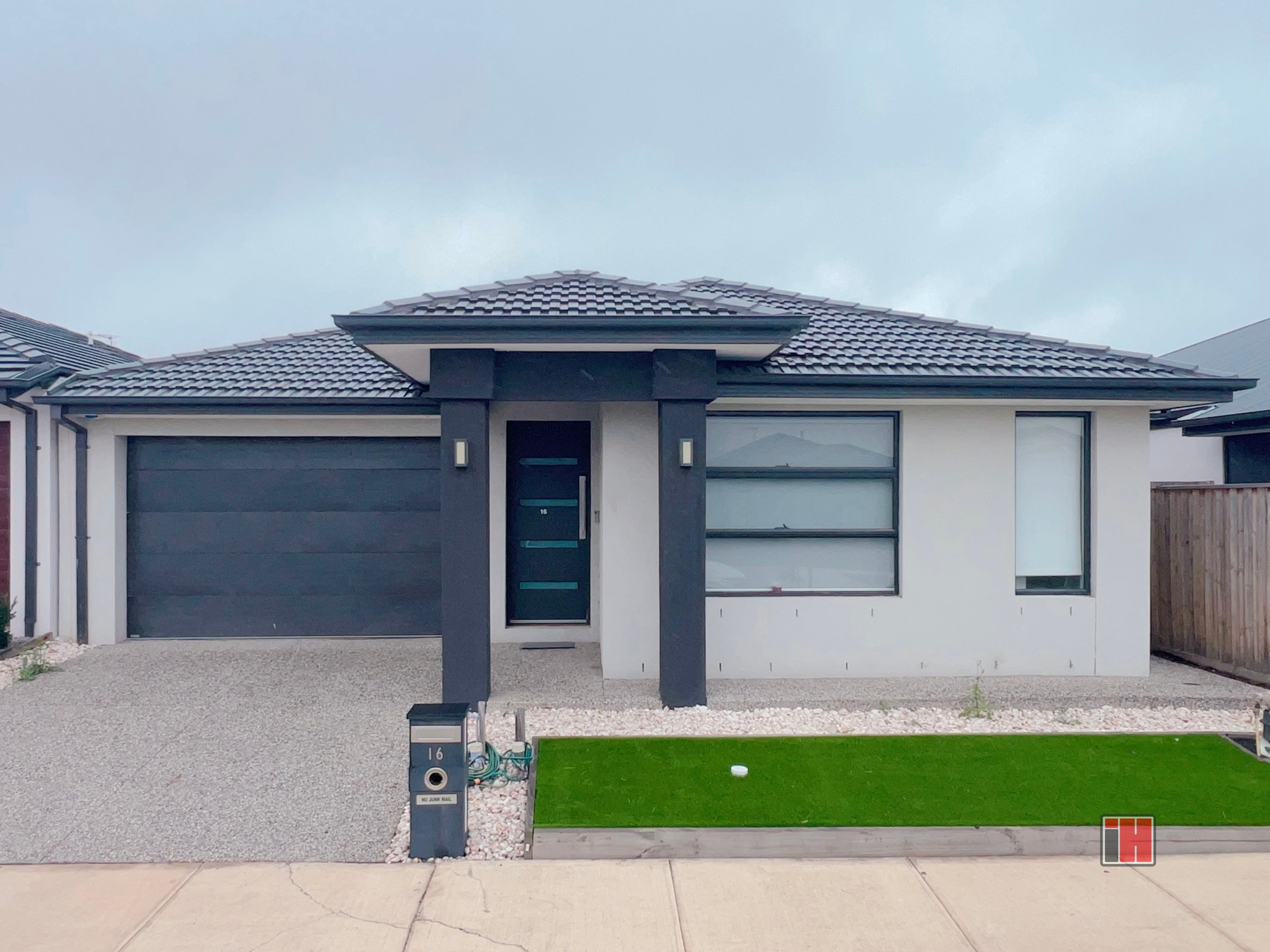 16 Swanmore Road, DONNYBROOK VIC 3064