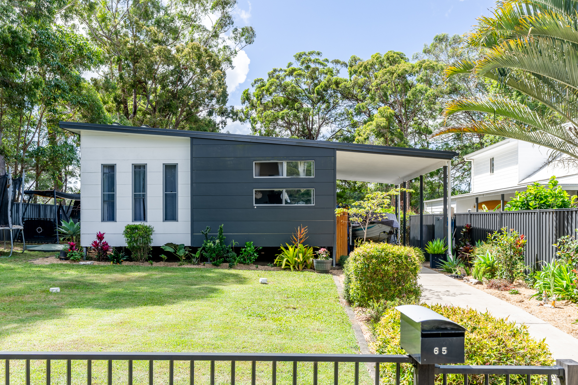 65 Bradman Street, RUSSELL ISLAND QLD 4184