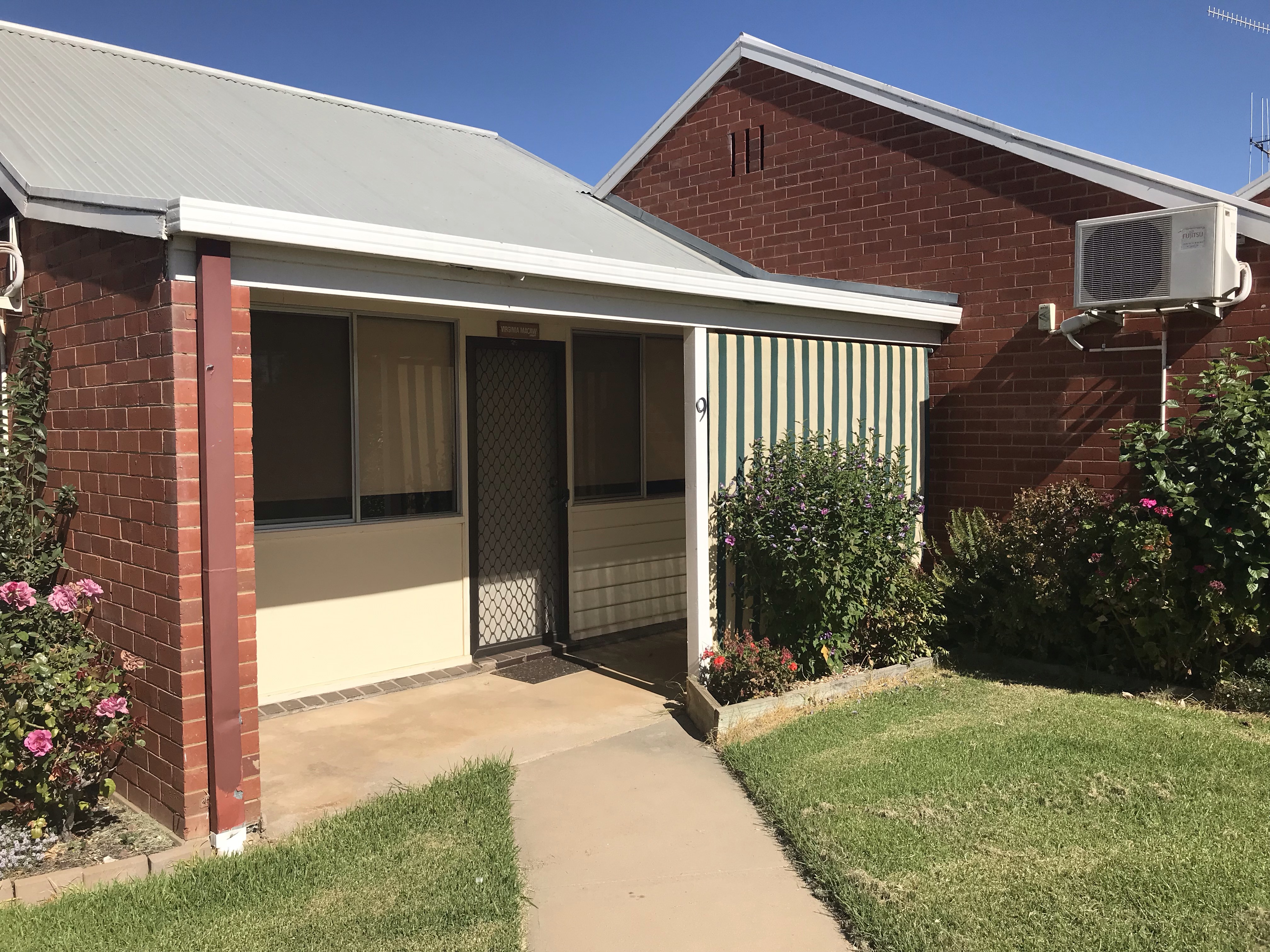 9 / 426 Poictiers St, DENILIQUIN NSW 2710