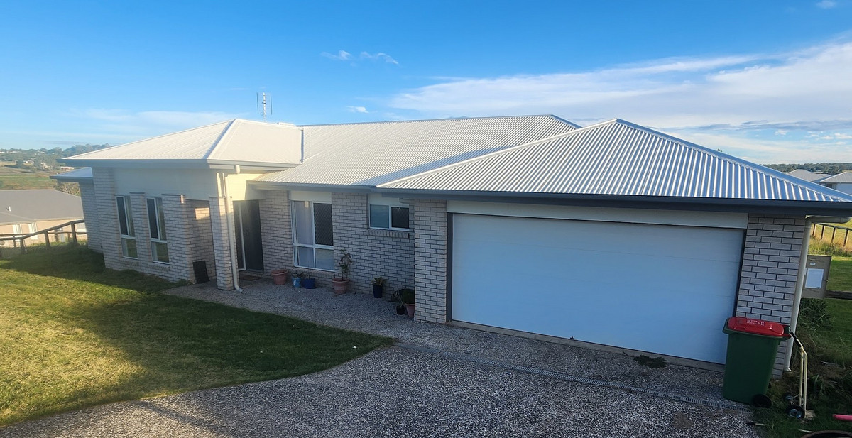16 Willis Road, MERINGANDAN WEST QLD 4352