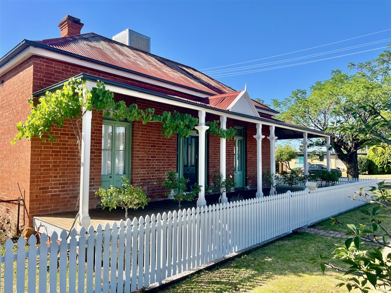 20 Sherriff Street, FORBES NSW 2871