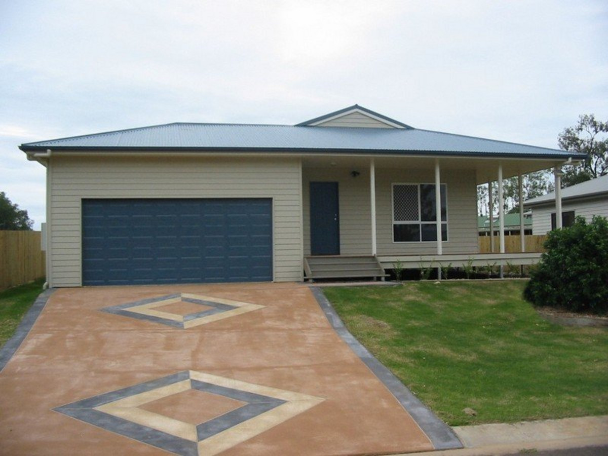 10 Carly Drive, HELIDON QLD 4344