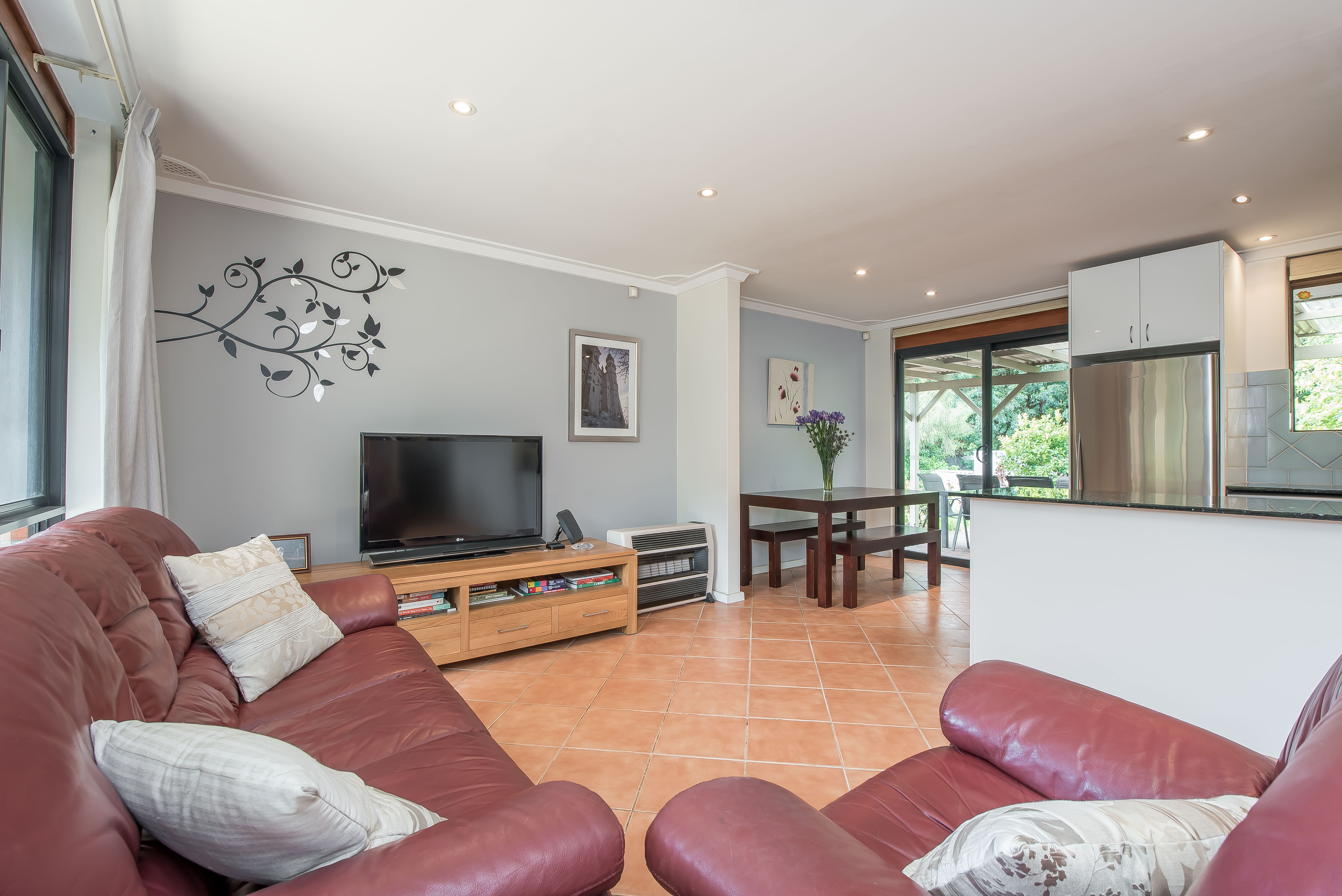 4 Cawarra Crescent Craigie WA 6025