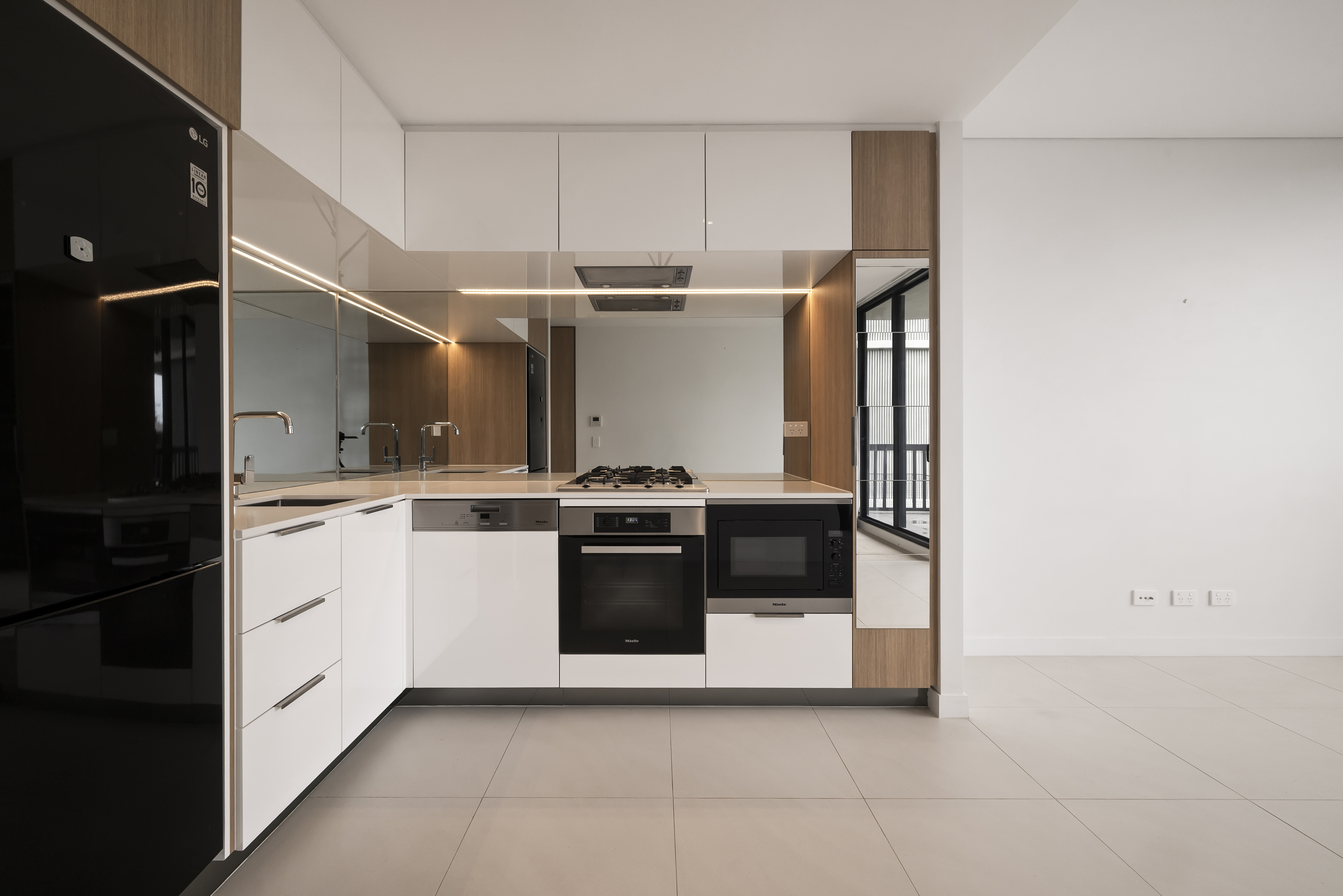 806/21 Dunkerley Place, Waterloo Leased by The Gallery Real Estate - image 3