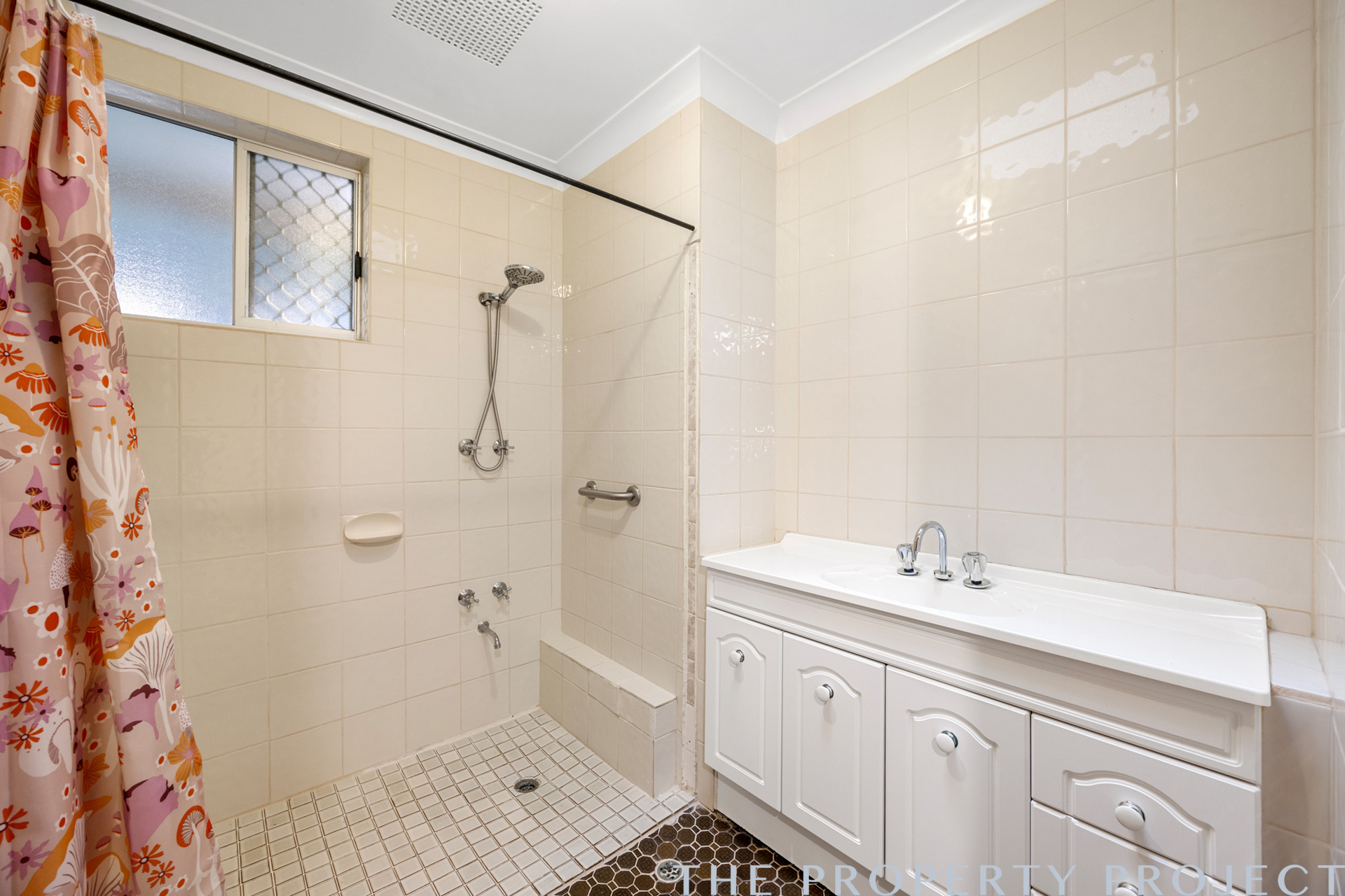 214 Blackadder Road Swan View WA 6056