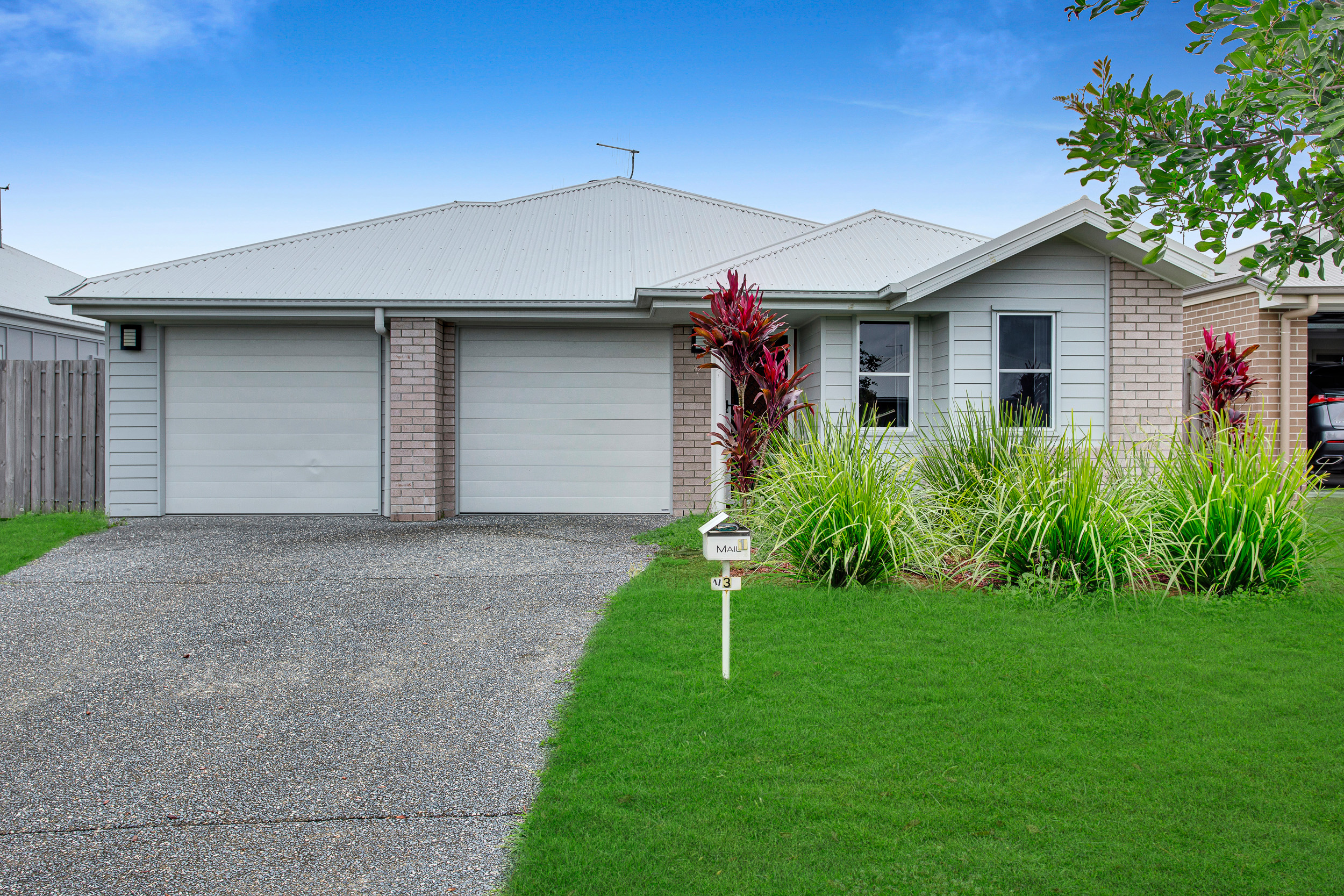 3 Chisolm Way, PIMPAMA QLD 4209