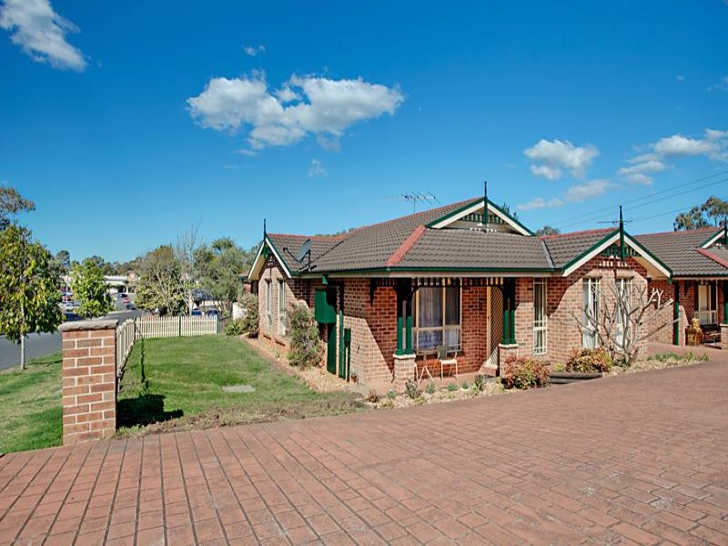 1 / 50 Julius Rd, ROSEMEADOW NSW 2560