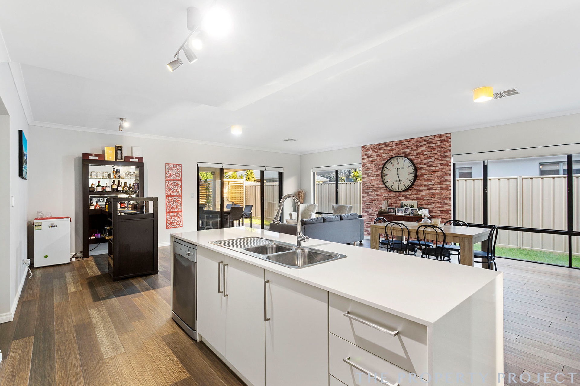 16 Aubun Garden Caversham WA 6055