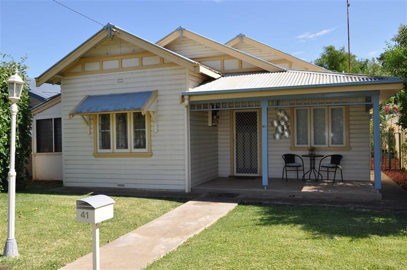 41 Farrand Street, FORBES NSW 2871